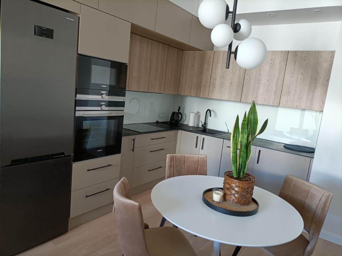 Apartament Zajezdnia Apartment กดัญสก์ ภายนอก รูปภาพ